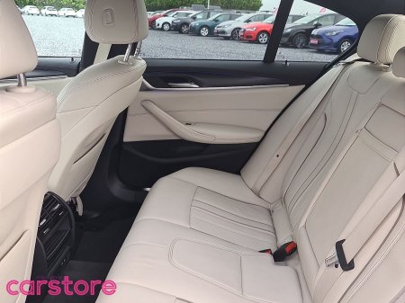 2022 BMW 5-Series - photo 9