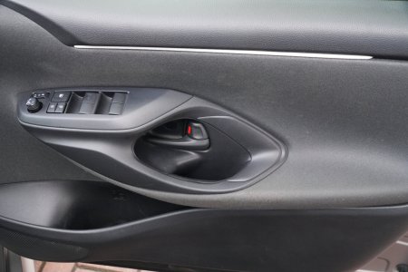 2021 Toyota Yaris - photo 10