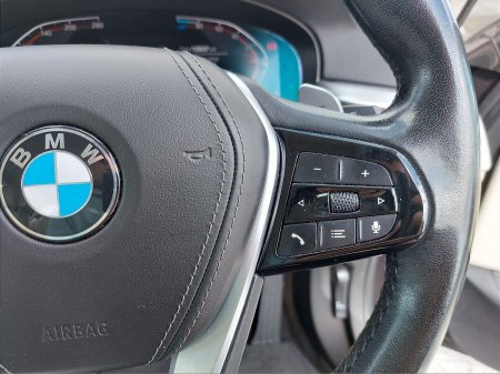 2021 BMW 5-Series - photo 18