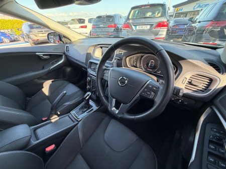2019 Volvo V40 - photo 15