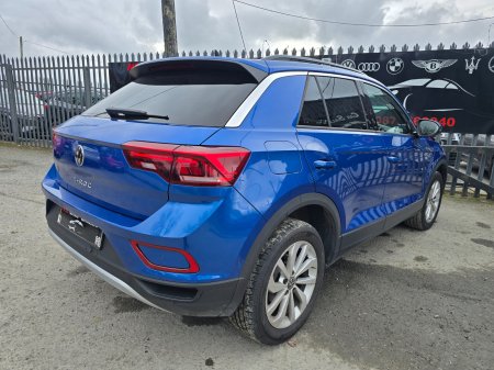 2024 Volkswagen T-Roc - photo 8