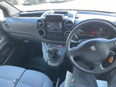 2016 Peugeot Partner - photo 23