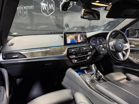 2021 BMW 5-Series - photo 16