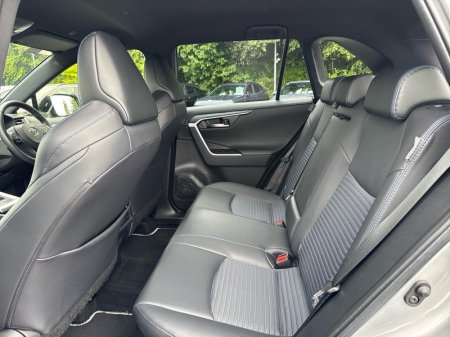2025 Toyota RAV4 - photo 7