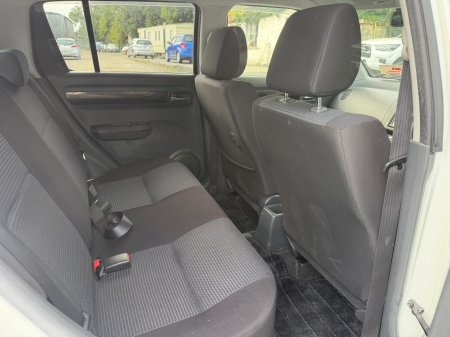 2010 Suzuki Swift - photo 17