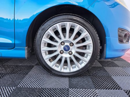 2016 Ford Fiesta - photo 31