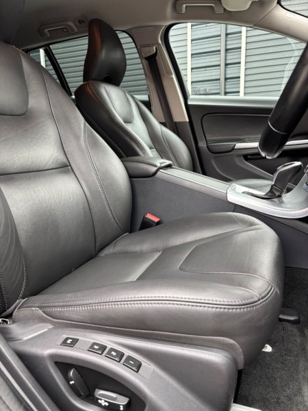 2016 Volvo V60 - photo 20