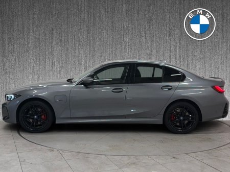 2024 BMW 3-Series - photo 3