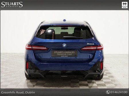 2025 BMW 5-Series - photo 8