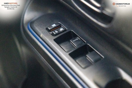 2015 Toyota Aqua - photo 17
