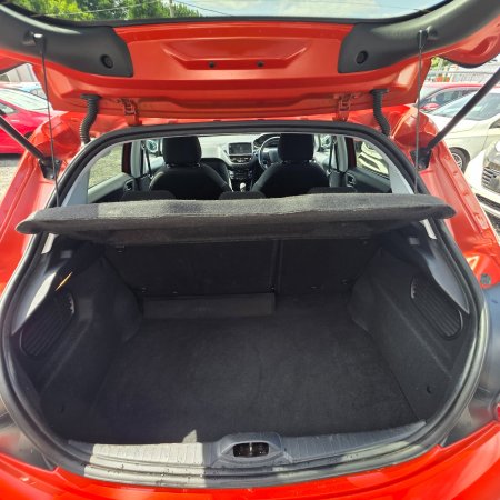 2017 Peugeot 208 - photo 14
