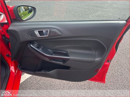 2014 Ford Fiesta - photo 16