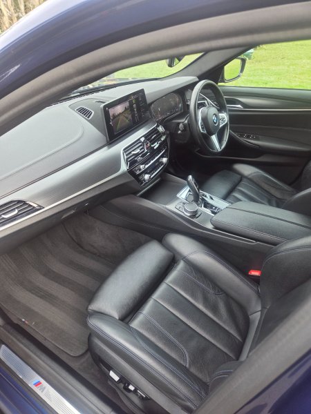 2021 BMW 5-Series - photo 14