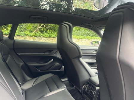 2024 Porsche Taycan - photo 23