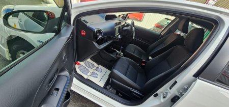 2015 Toyota Aqua - photo 9