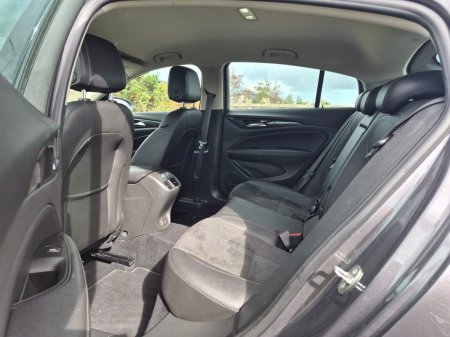 2022 Opel Insignia - photo 10