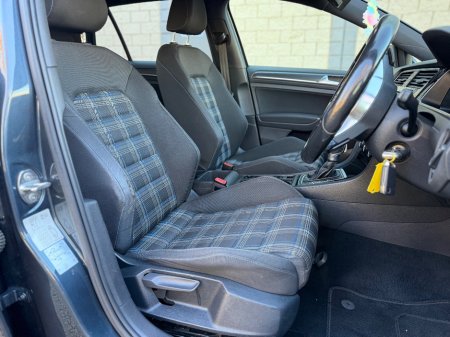 2020 Volkswagen Golf - photo 19