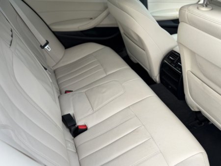 2018 BMW 5-Series - photo 11