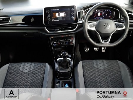 2025 Volkswagen T-Roc - photo 2