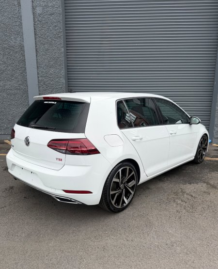2017 Volkswagen Golf - photo 2