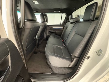 2025 Toyota Hilux - photo 7