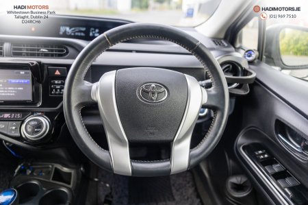 2015 Toyota Aqua - photo 15