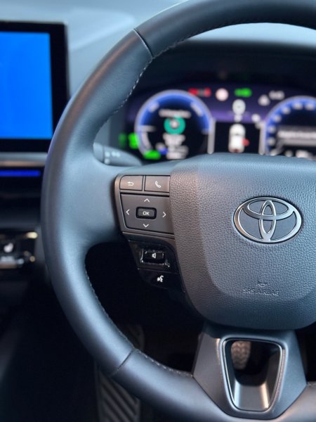 2025 Toyota C-HR - photo 18