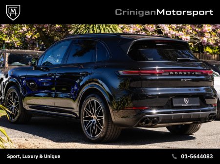 2025 Porsche Cayenne - photo 2