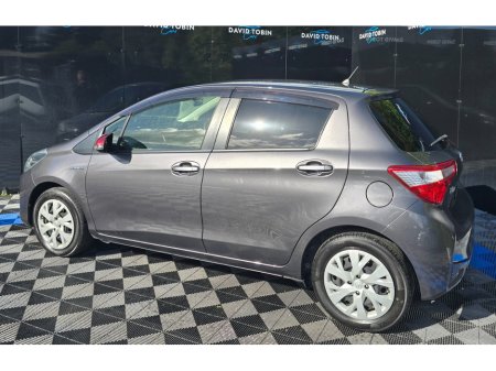 2019 Toyota Vitz - photo 14