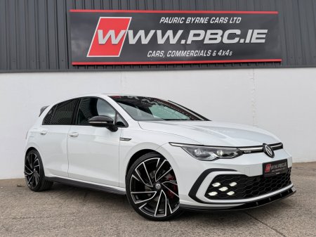 2022 Volkswagen Golf - photo 2