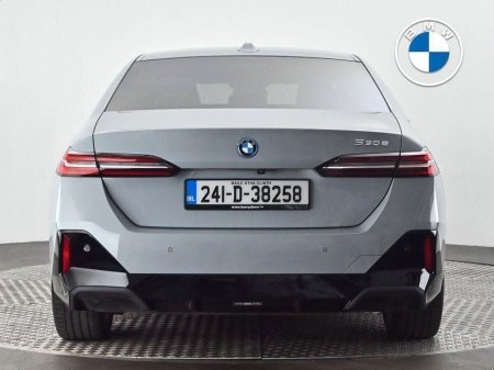 2024 BMW 5-Series - photo 15