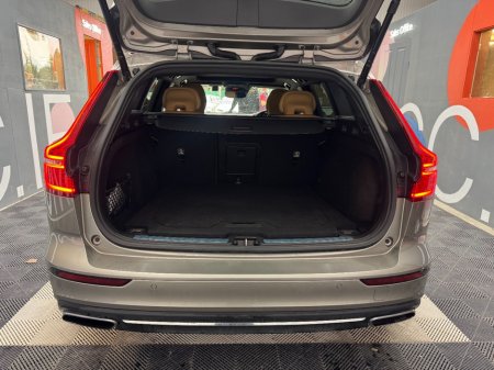 2021 Volvo V60 - photo 7