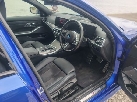 2023 BMW 3-Series - photo 12