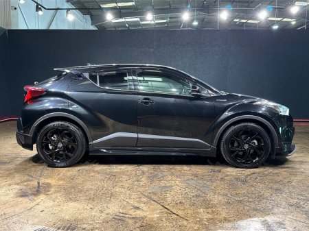 2019 Toyota C-HR - photo 2