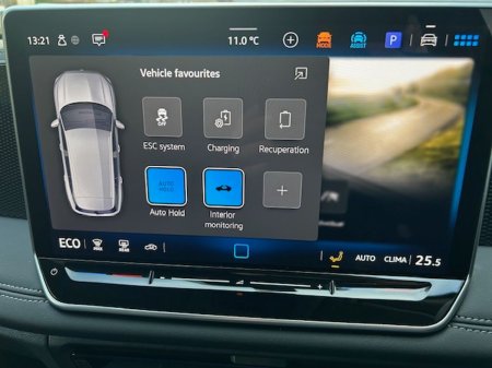 2025 Volkswagen Tiguan - photo 23