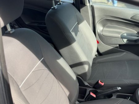 2014 Ford Fiesta - photo 11