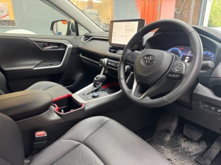 2025 Toyota RAV4 - photo 14