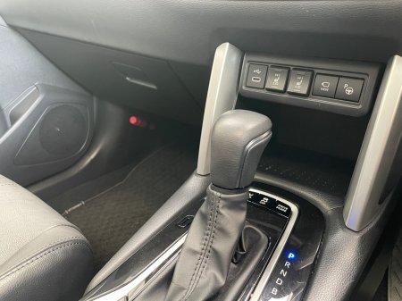 2025 Toyota Corolla Cross - photo 18