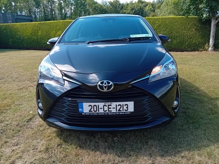 2020 Toyota Yaris - photo 2