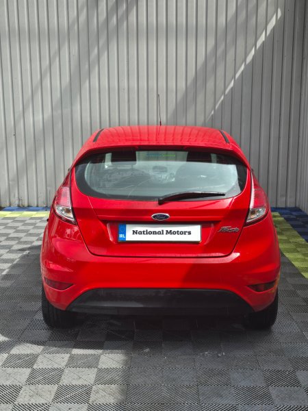 2015 Ford Fiesta - photo 4