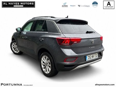2025 Volkswagen T-Roc - photo 3