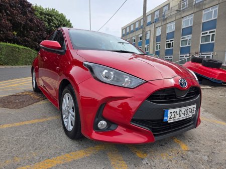 2023 Toyota Yaris 1.5 HYBRID LUNA 4DR AUTO