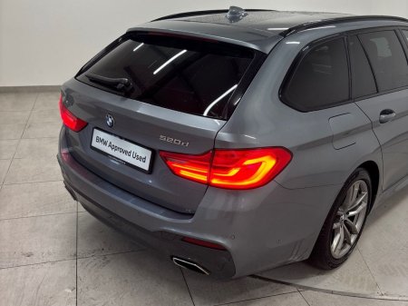 2020 BMW 5-Series - photo 25