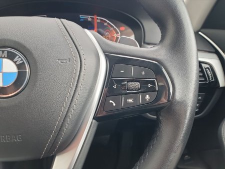2024 BMW 5-Series - photo 18
