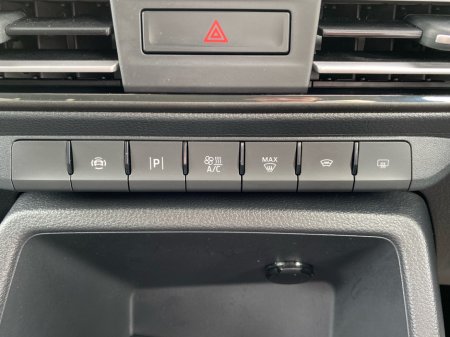 2025 Ford Tourneo Connect - photo 21