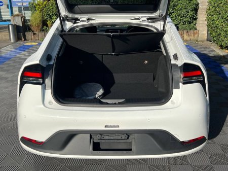 2023 Toyota Prius - photo 13