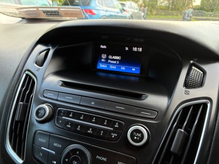 2016 Ford Focus - photo 10