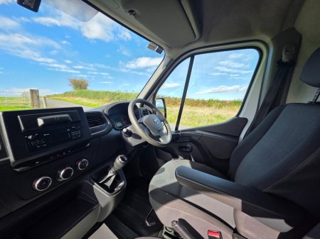 2021 Nissan NV400 - photo 8