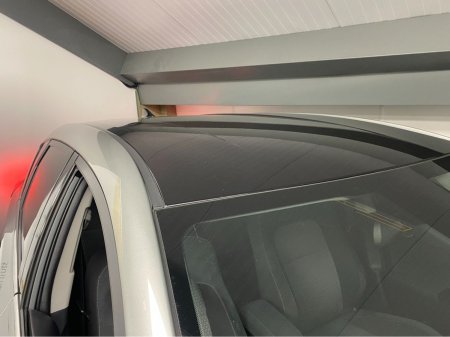 2018 Toyota Auris - photo 2