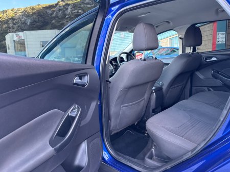 2016 Ford Focus - photo 13